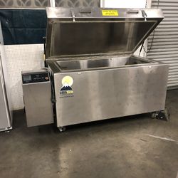 Cryogenic Freezer