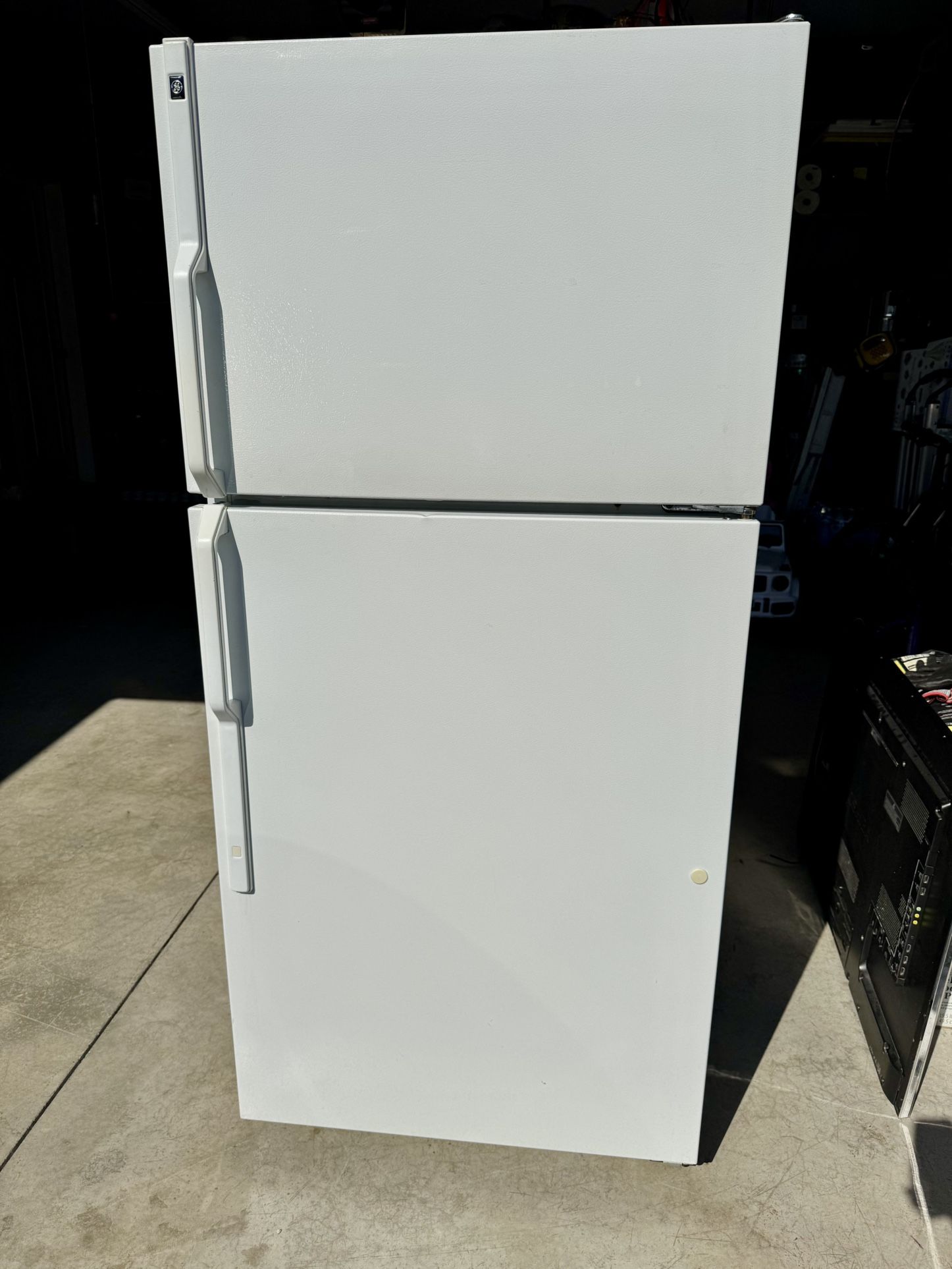 GE Garage Refrigerator - Works Well