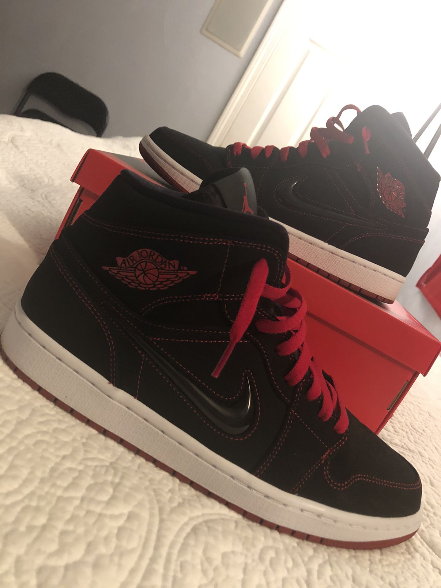Jordan 1 Mid “Come Fly With Me”