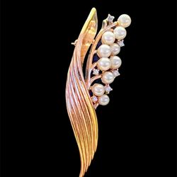 Vintage Signed Crown Trifari Faux Pearl Rhinestone Gold Tone Leaf set