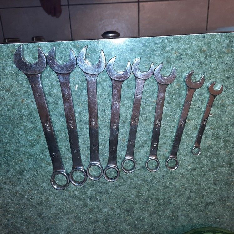 Mac Tools Wrenches. SAE. 7/8, 13/16, 3/4, 11/16, 5/8, 9/16, and 3/8.