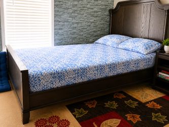 Queen Sized Bed Frame Like New