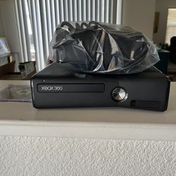 Xbox 360 w/ Games