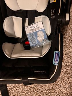 Graco Infant car seat