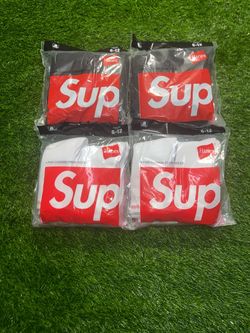 Supreme socks