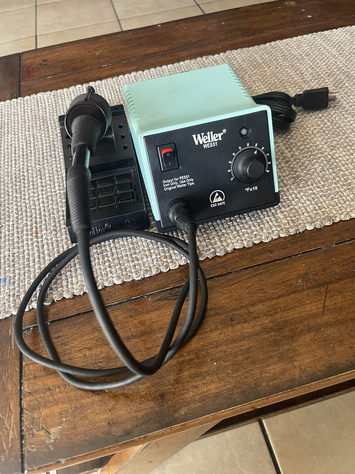 weller soldering station