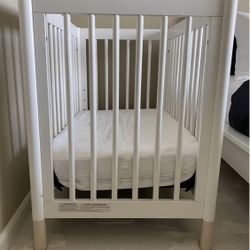 Babyletto White Mini Crib