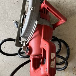 Milwaukee Circular Saw 7-1/4 Model 6377