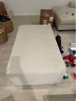 Pottery barn ottoman