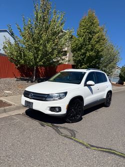 2013 Volkswagen Tiguan Limited 2.0T 4Motion