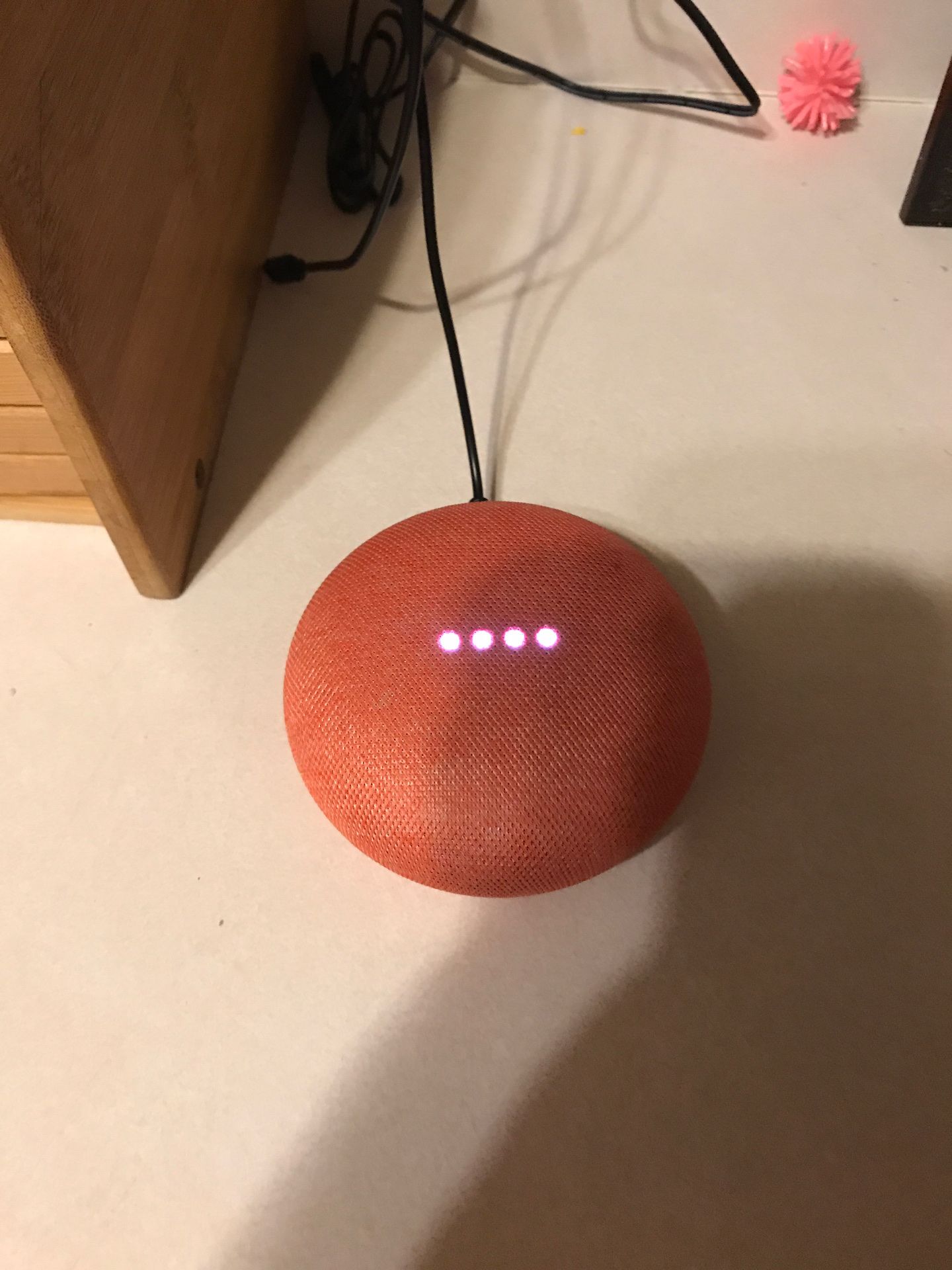 Google home Mini with light bulb