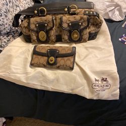 Coach purse and wallet
