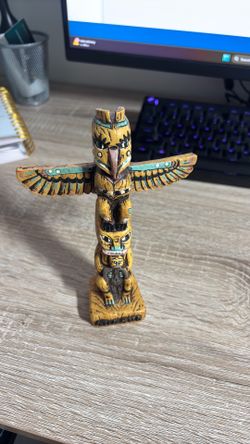 Vintage Alaskan souvenir totem pole figurine.