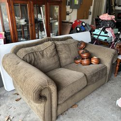Couch Set Good Condition