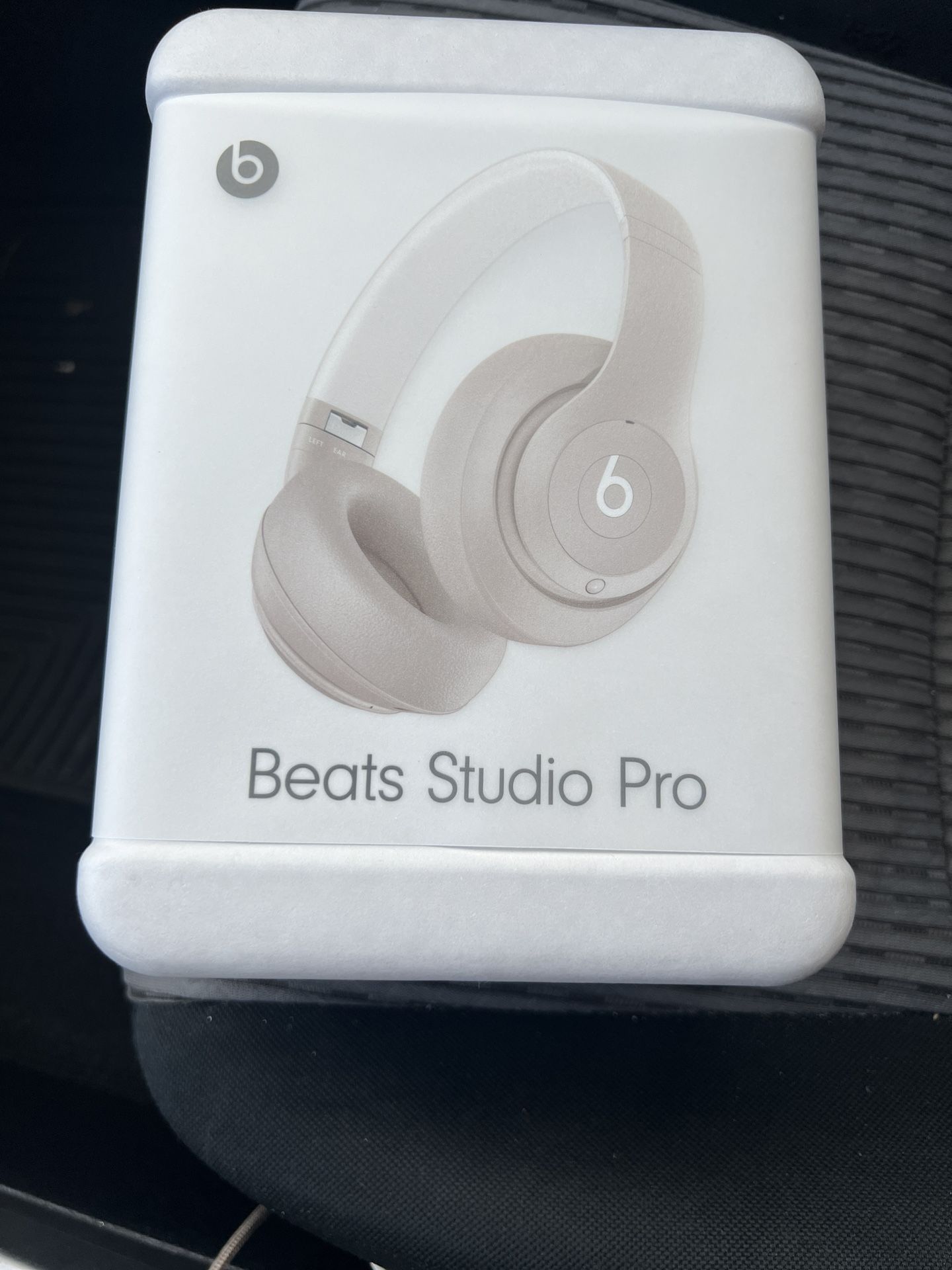 Beats Studio Pro