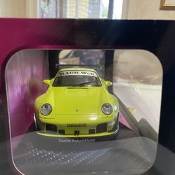 Rwb fenki 1:18 pink slips die cast
