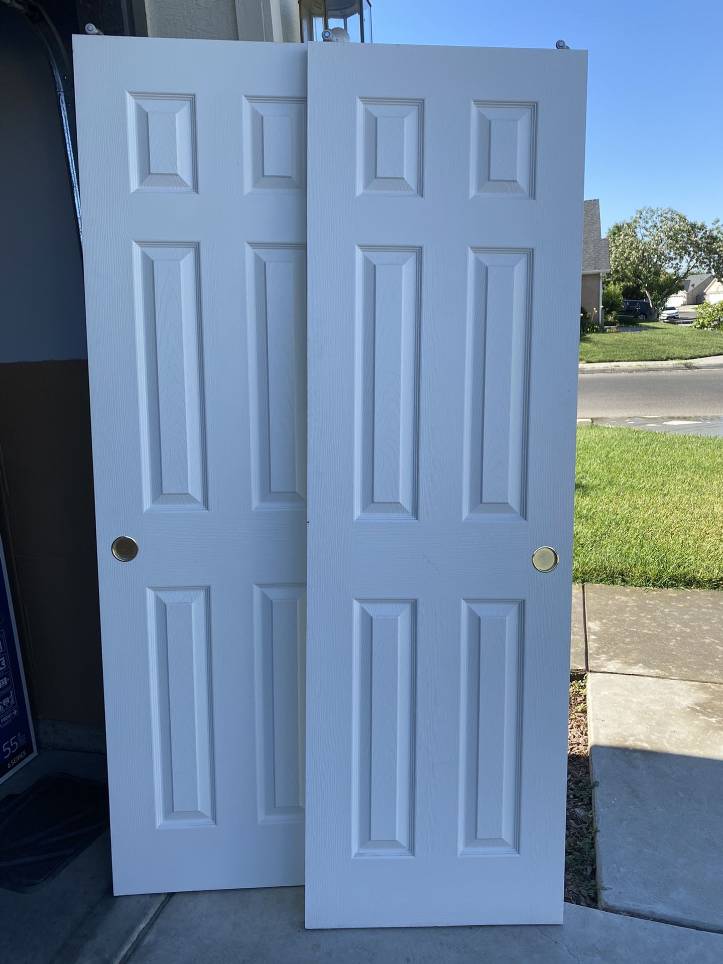 Sliding closet door