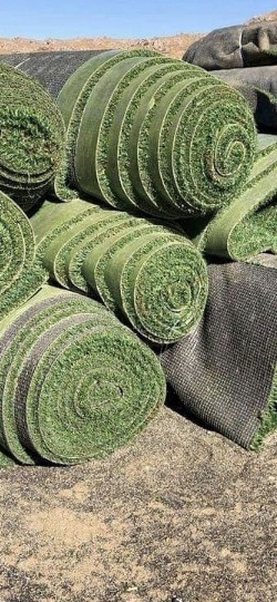 🏅👀🏁🚩BLOWOUT LIQUIDATION FAKE GRASS FROM SPORTS FIELD BEAUTIFUL COND USED