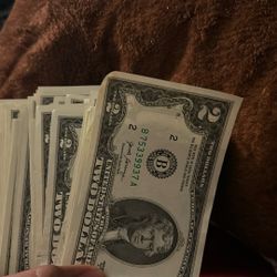 95 2$ Bills 