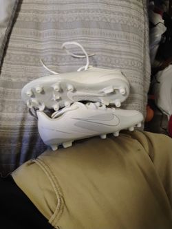 Kids Soccer Cleats 40$ Brand New Never Used 