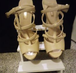Guess 👠