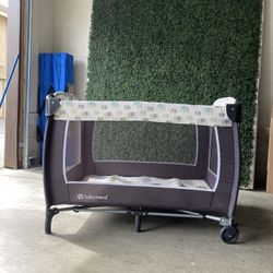 Lil Snooze Deluxe II Nursery Center - Sockorama