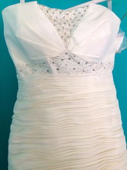 Ivory mermaid style wedding dress-size 10