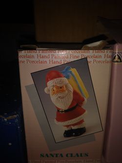 Santa figurines 4 for $1