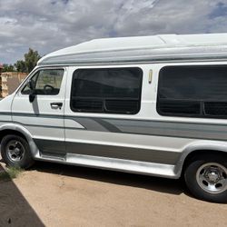 1996 RAM Van B 2500