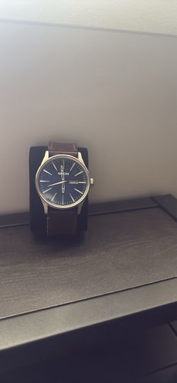 Nixon watch