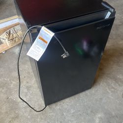 Insignia Mini Fridge