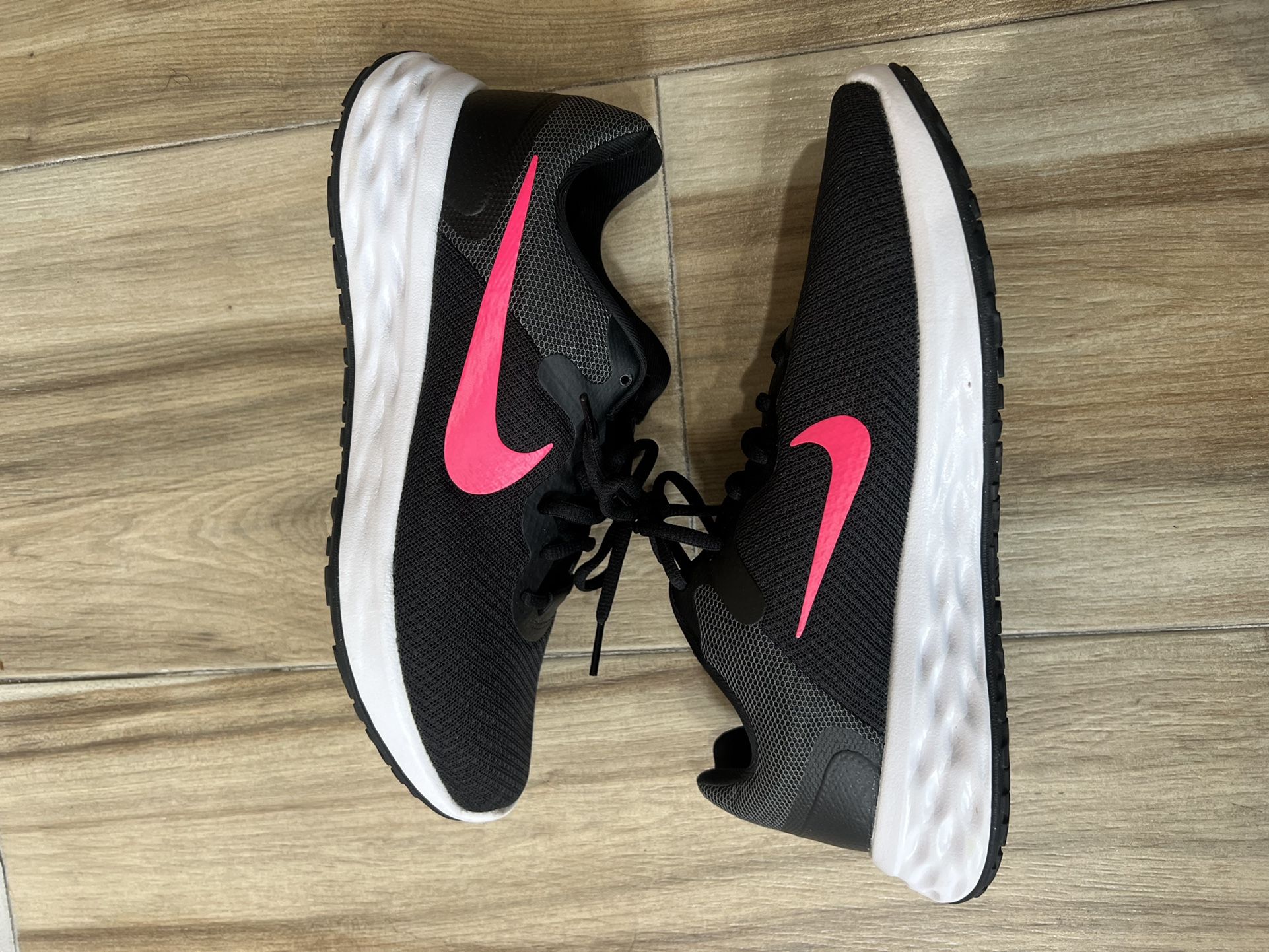 Womens Nike Running Shoes 