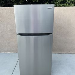 Frigidaire Refrigerator Stainless Steel 18cu Ft 30x30x66👍👌3 MONTHS WARRANTY 
