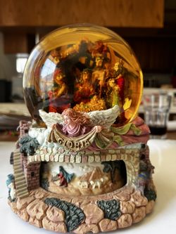 Musical Water Globe Revolving Scene