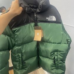 NORTH FACE PUFFER