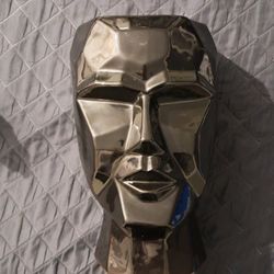 Large Cubism Face Sculpture Planter 1 Black 1 White