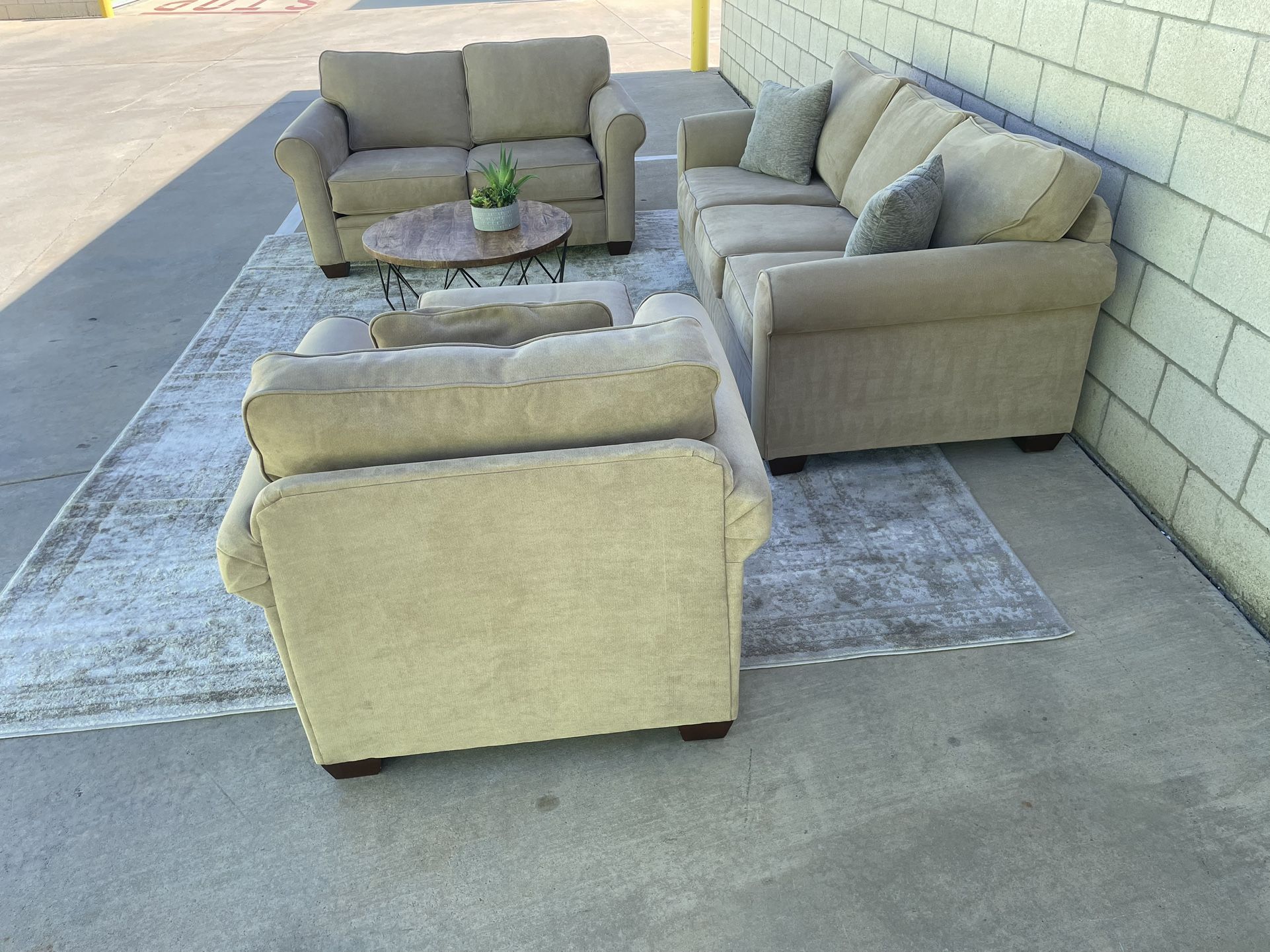 *Free Delivery* Living Spaces Couch Sofa Loveseat Chair Ottoman Set
