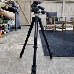 Manfrotto 290 MT294A3 Aluminum Tripod w/ 804RC2 3-Way Pan Tilt Head Italy