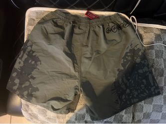 Travis Scott shorts