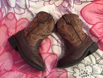 Little girls cowboy boots size 8