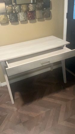 40”white desk with drawer