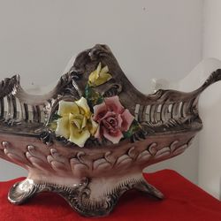 Exquisite Italian CAPODIMONTE Large Centerpiece Footed Bowl/Tureen w/ HM ROSES