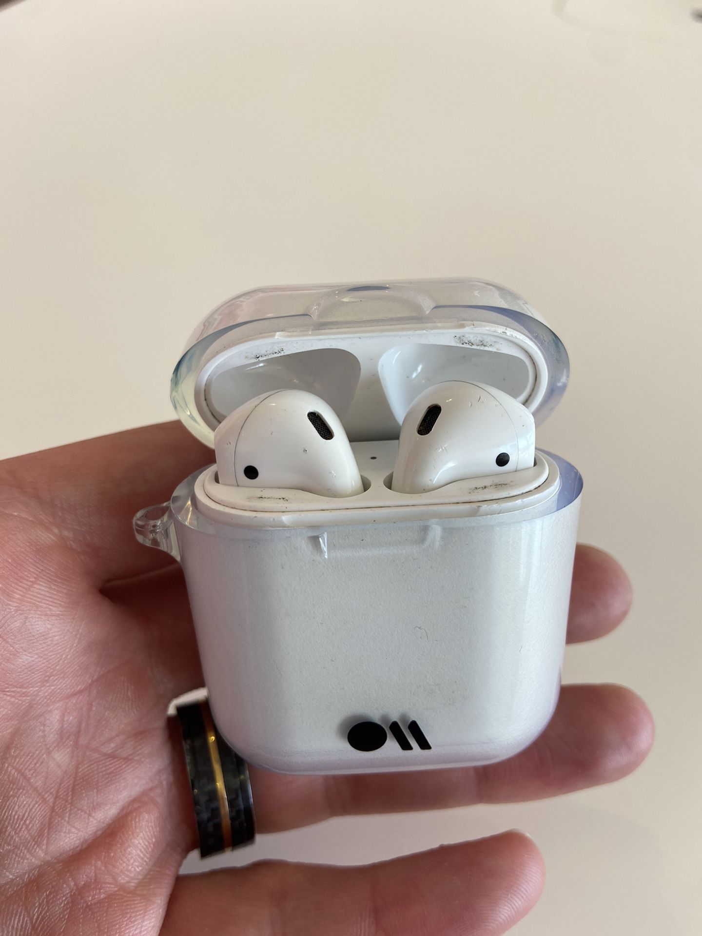 1st Gen AirPods (With Case)
