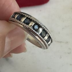 925 Sterling Silver Genuine Sapphire Ring, Size 8, Marked 925 CNA , Beautiful Well Made Ring , Tested In Photos 