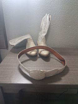 Vintage alligator and ostrich white boots and belt combo used vintage hand made