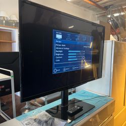 Insignia 43" Class LED - 1080p - HDTV with Stand Perfect Working Condition