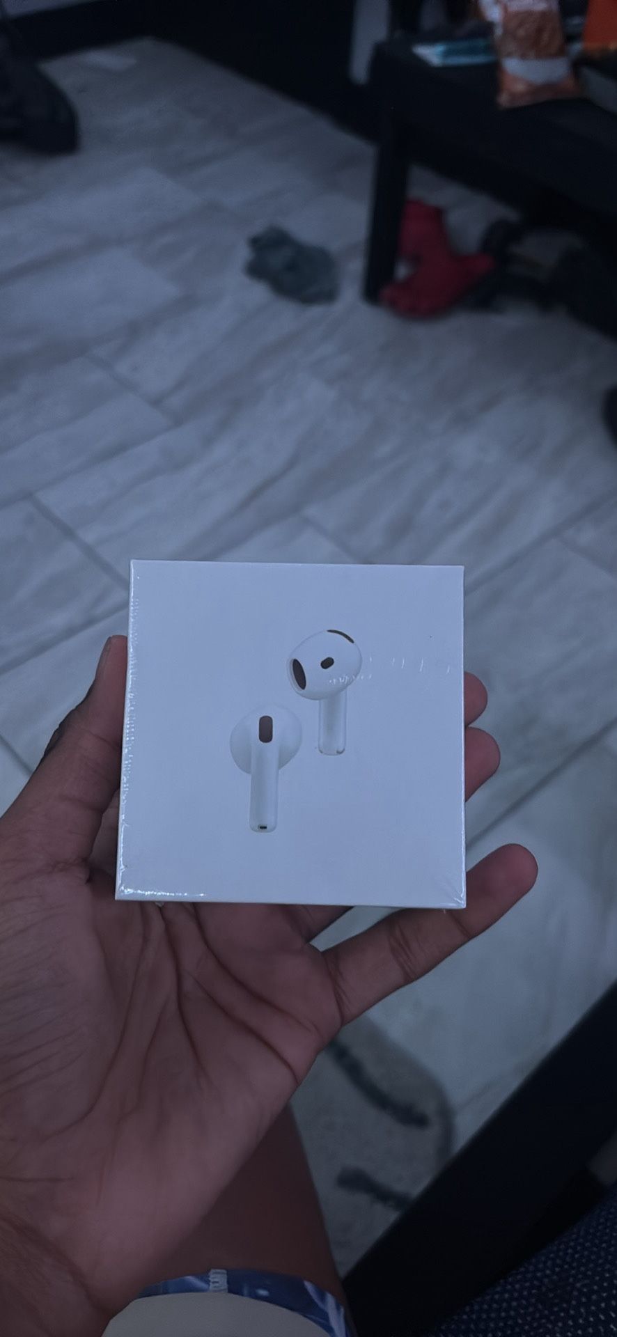 apple airpods 4 with active noise cancellation