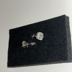 VVS1 Earrings (passes Diamond Tester)