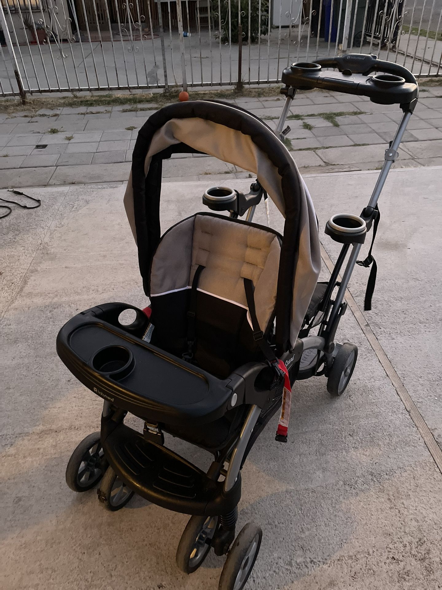 Baby trend sit N Stand Stroller
