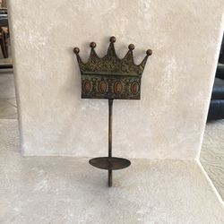 (30% off pick up) Tuscan 14” x 7.5” Metal Crown Pillar Candle Holder Wall Hanging KING